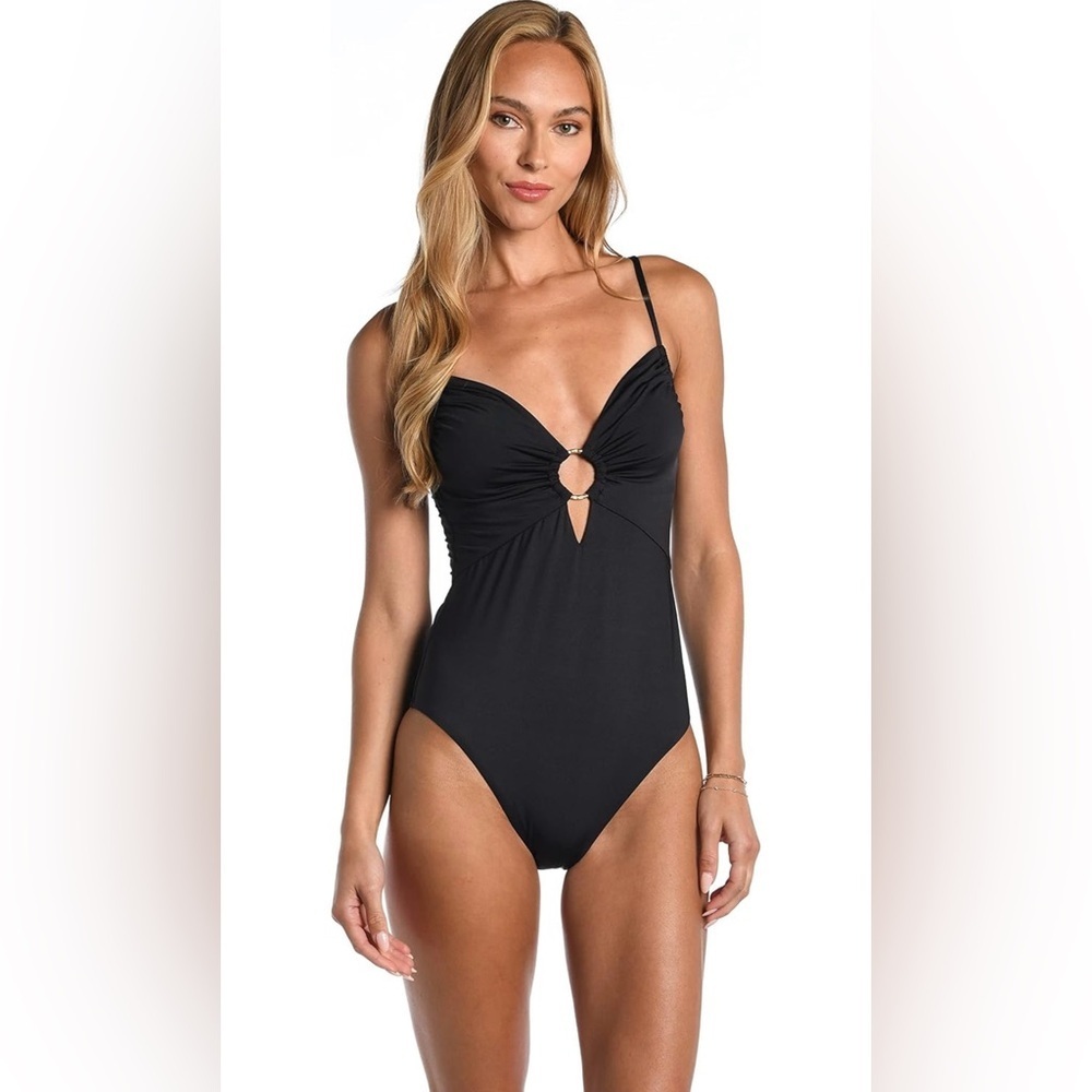 ⭐️⭐️NEW LISTING⭐️⭐️ 🆕 SUNSHINE 79 Over The Shoulder Keyhole Plunge One Piece